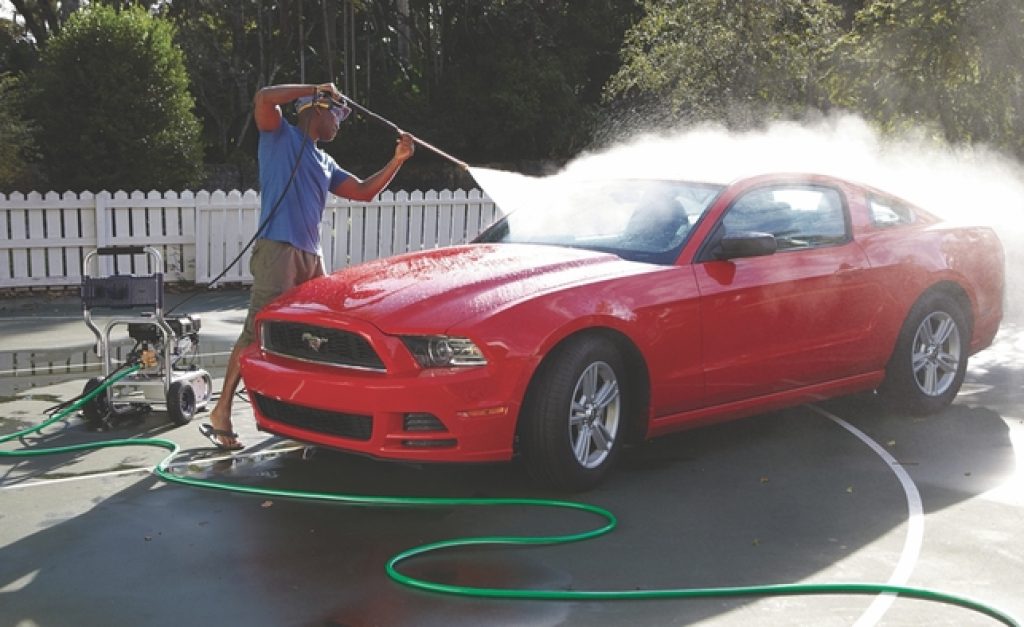 How to wash a car with a pressure washer?