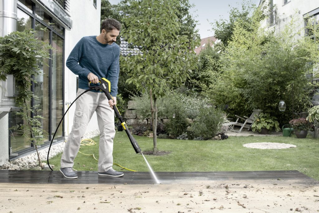 What is the difference between lances and guns for pressure washers